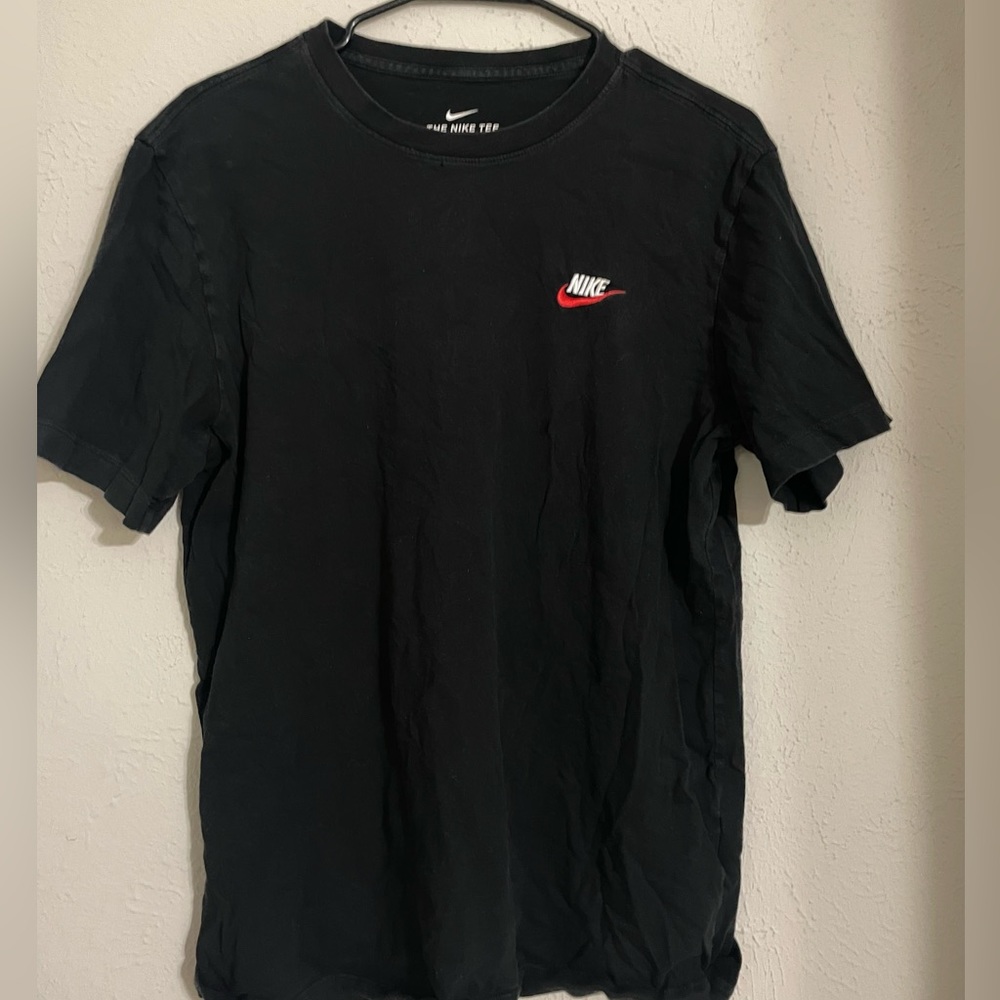 Black Nike T-shirt
